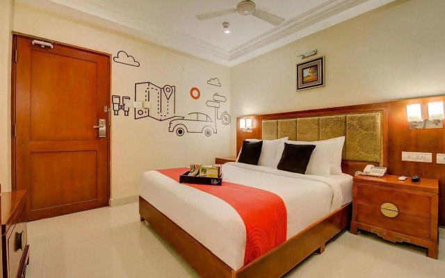 Metro Grand Hotel