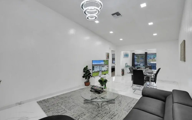 The Lake House in Fort Lauderdale