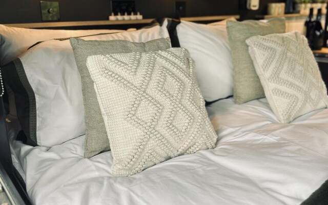 Stunning 1-bed Luxury Lodge on Teign River