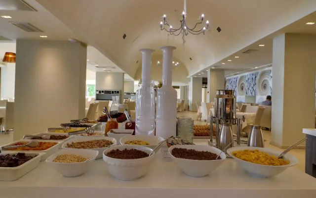 Olympian Bay Grand Resort