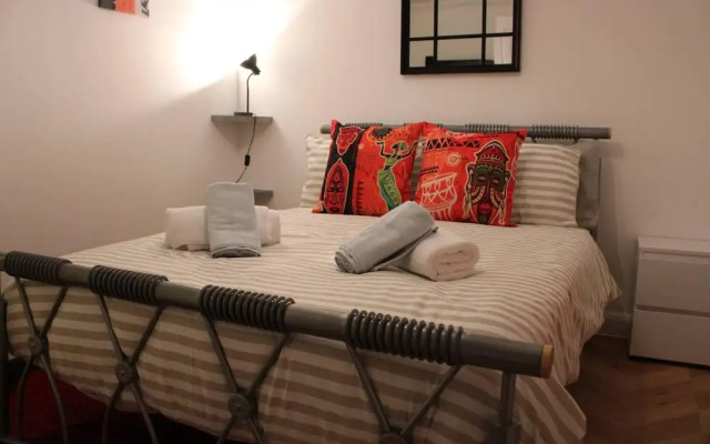 Impeccable Spacious 1-bed Apart in London Dagenham