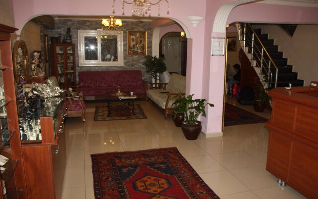 Big Apple Hotel