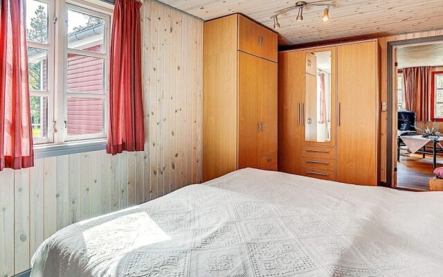 Rustic Holiday Home in Hemmet near Fjord