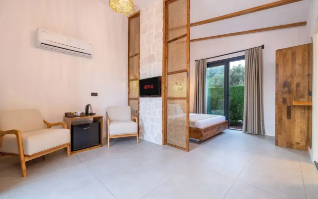 Rota Kilidonia Karaöz Suites&Villas