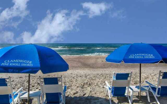 Crystal Coast Oceanfront Hotel
