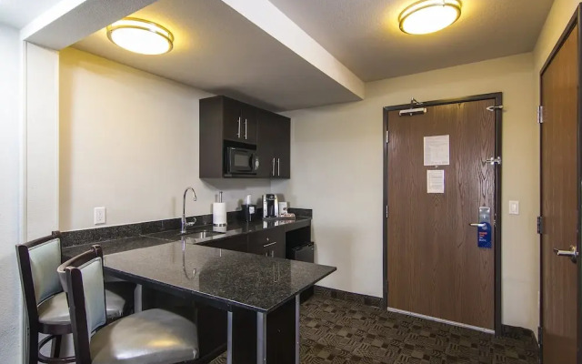 Quality Inn & Suites North- Legoland Area