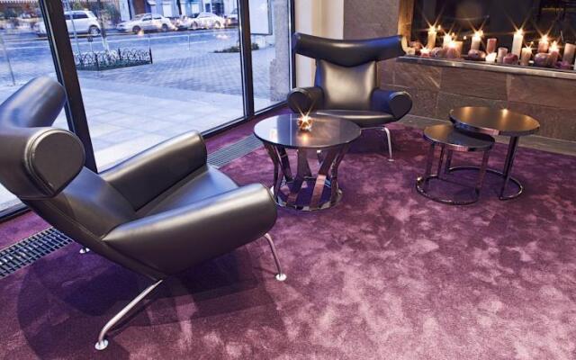 11 Mirrors Design Hotel