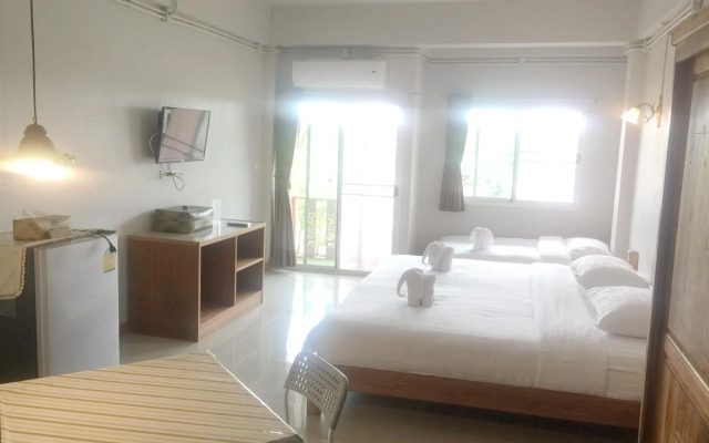 Baan Bangrak Residence (SHA Extra Plus)