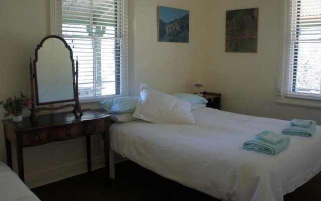 Rosnay Organic Vineyard, Olive Grove, Figs and Farmstay – Guest Rooms – Canowindra