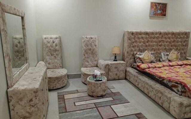 Royal Palace Guest House E-11