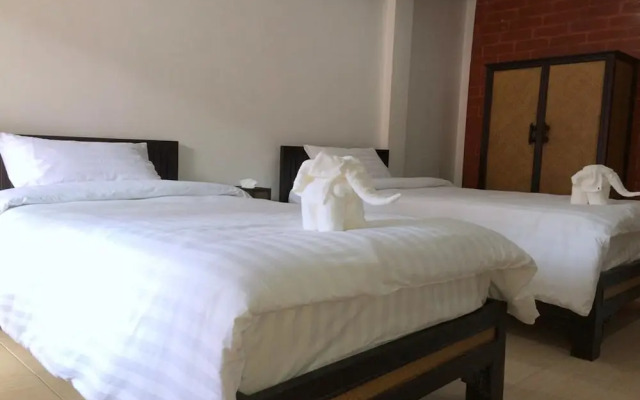 Royale Suites And Apartments By OYO Rooms
