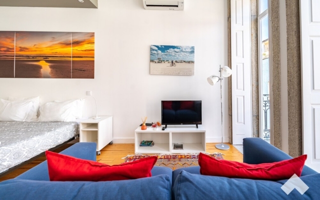 Mrtir1 · Bright Apartment Downtown Porto