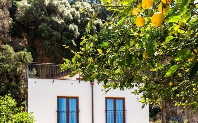 Eterea Charming Suites