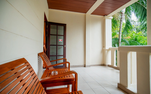Phuket Leelavadee Hua Ting Resort