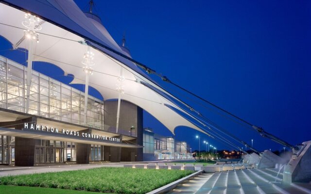 Element Hampton Peninsula Town Center