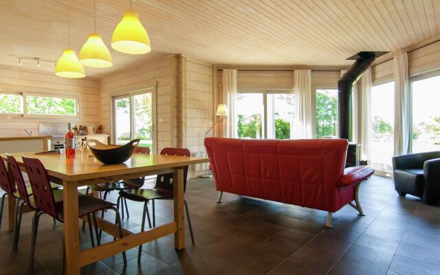 Holiday Home in Oradour sur Vayres with Private Terrace