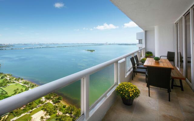 DoubleTree by Hilton Grand Hotel Biscayne Bay