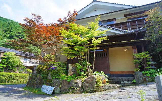 Hot Spring Inn Banya