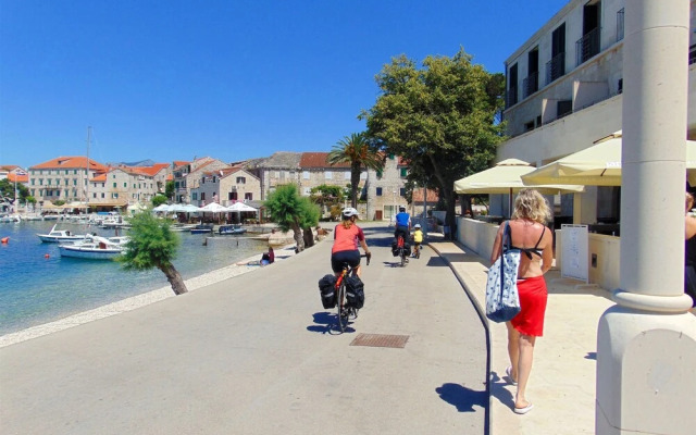 Apartments Mare
