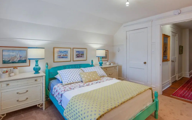 Charming & Spacious Olean Home w/ 2 Fireplaces