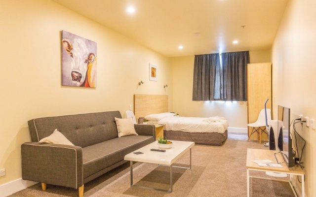 Private Studio next door to Spark Arena – Guest Rooms – Auckland