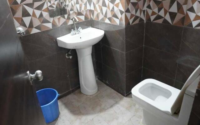 OYO Hotel Pinaki Stay Near Noida Sector 51 Metro Station