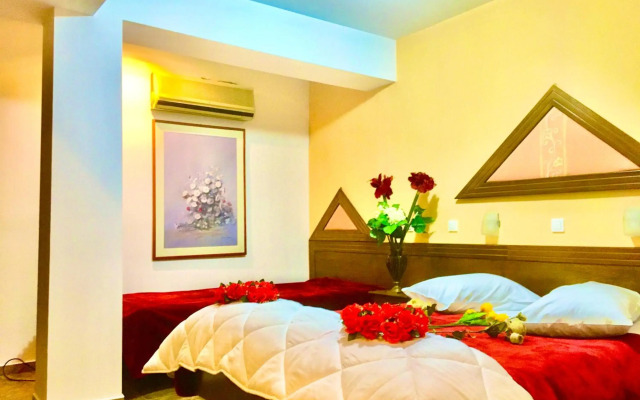 Aiolos Hotel