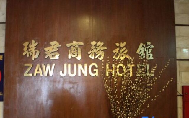 Jung Zaw Hotel