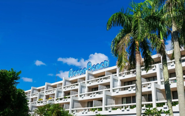 The Moon Beach Museum Resort