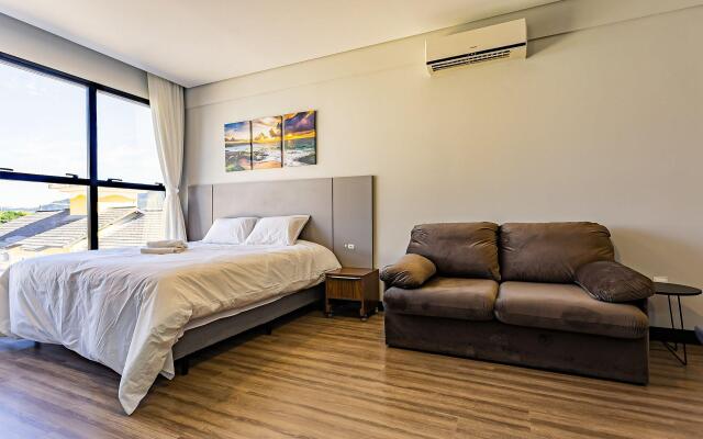 Studio em condomínio c/ piscina 700m praia STI210