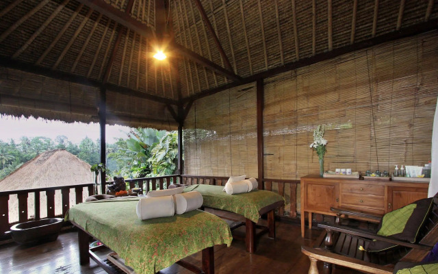 Tebesaya Cottage by Pramana Villas