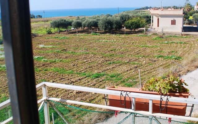 Apartment with 2 Bedrooms in Porto Palo, with Wonderful Sea View And Furnished Terrace