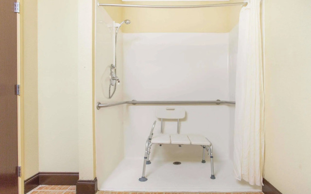 Spark by Hilton Winston-Salem University