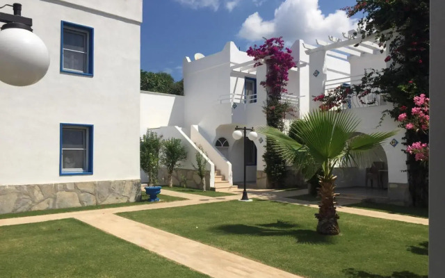 Paradise Apart Hotel