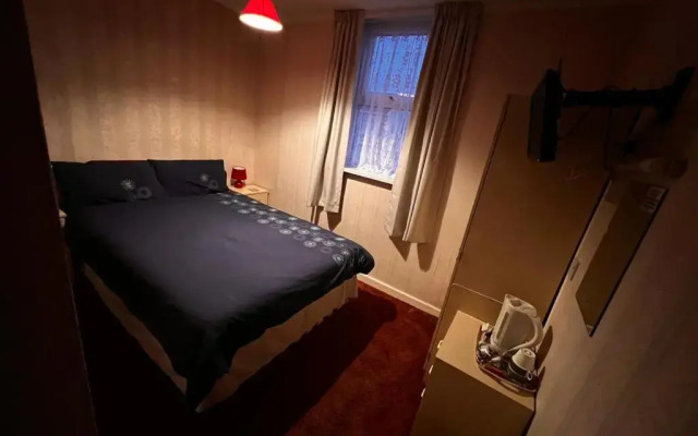 Lynton Hotel