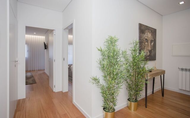 Liiiving -Luxury River View Apartment XI