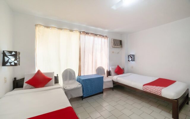 Oyo 200 Ponce Suites Art