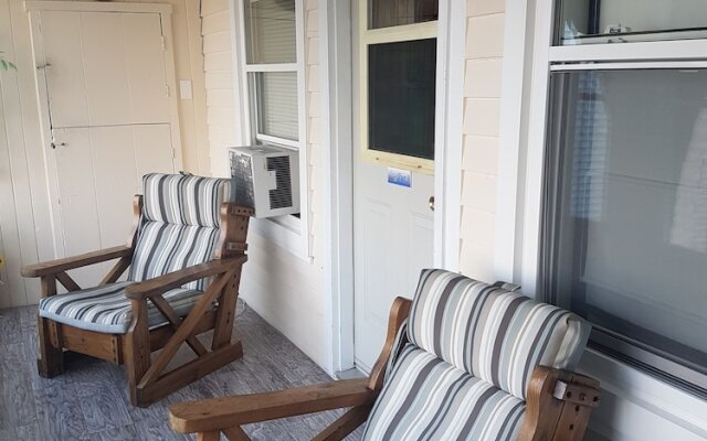 At The Harbourfront B&B