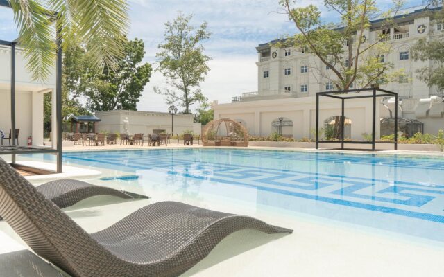 The Monarch Hotel