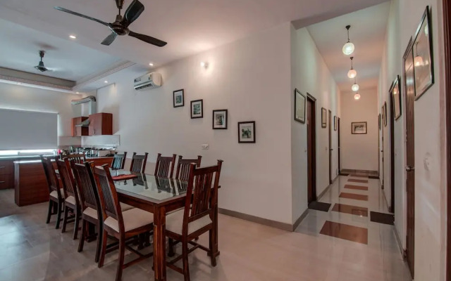 Hotel Lucky 2 by OYO Rooms