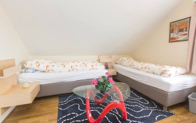Steinar Guesthouse