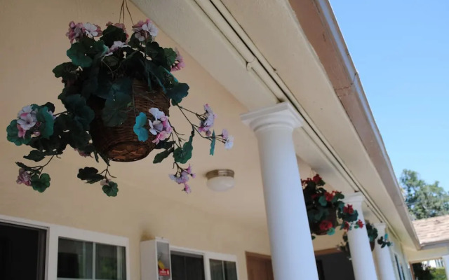 Rose Bowl Motel