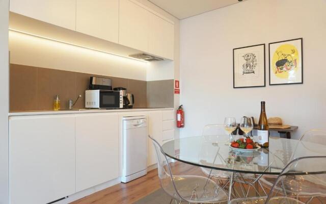 Porto View by Patio 25