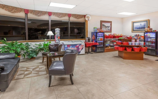 Ramada Hotel & Conference Center by Wyndham Grayling