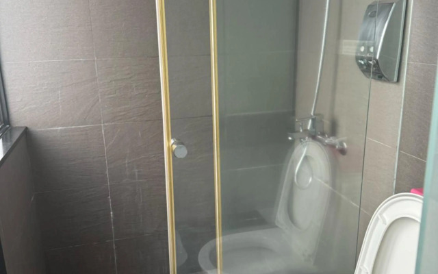 Zhongxiao Dunhua Homestay