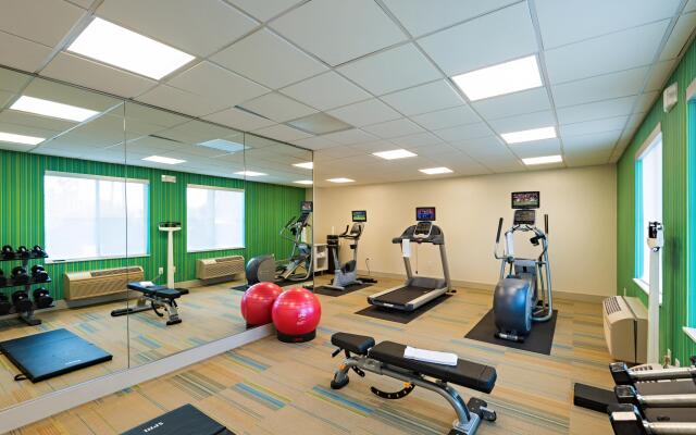 Holiday Inn Express Hotel & Suites PEORIA NORTH - GLENDALE, an IHG Hotel