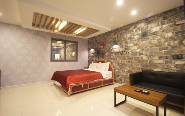 Iksan Feel Self Check-in Motel