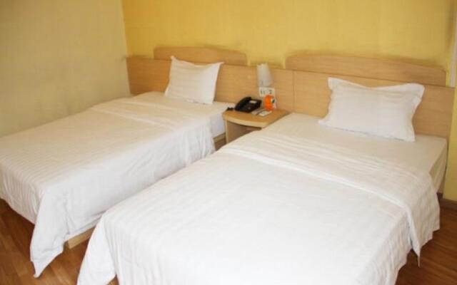 7 Days Inn Wuhan Huaqiao City Happy Valley Branch