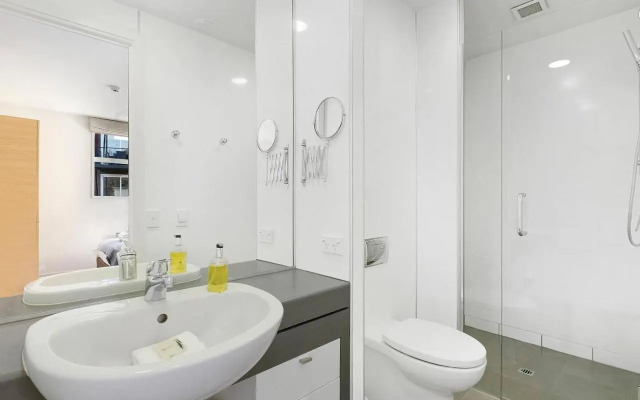 Marina Gem - Lakefront 3 Bedroom Apartment