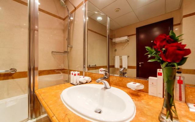 Grand Millennium Dubai Hotel